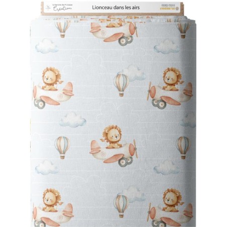 Tissu “Lionceau dans les airs” – motif lion avion aquarelle – Certifié Oeko-Tex®